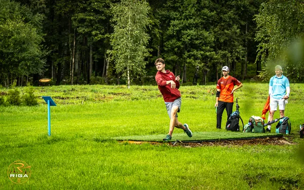 Disc Golf Cup otrā diena Riga Disc Golf Park